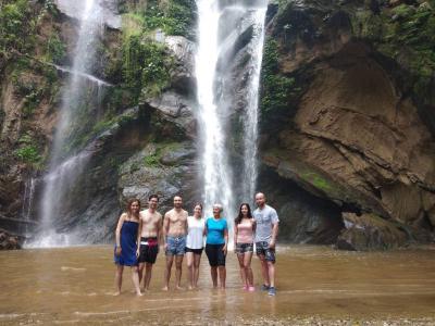 Kevin&familymMaxime Vanessa | Chiang Mai Trekking | Das beste Trekking in Chiang Mai mit Piroon Nantaya